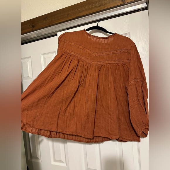 Universal Thread Terracotta Blouse - Picture 2 of 6